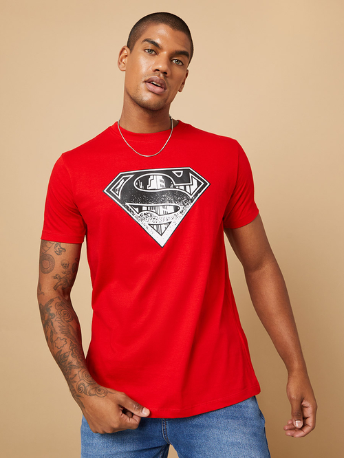 Buy Superman Logo Graphic Print Regular Fit T shirt Red For Men Styli Kuwait