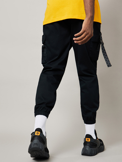 Pocket clearance detail joggers