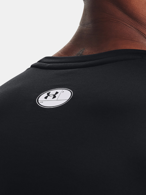 Buy Cold Gear Armour Fitted Crew Long Sleeves T Shirt Black For Men Styli UAE