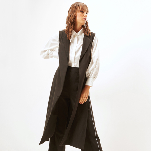 Buy Open Front Longline Sleeveless Coat with Notched Lapel Black For Women Styli Kuwait
