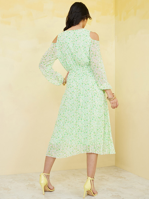 Buy Cold Shoulder Sleeve Pleated A Line Midi Dress Green For Women Styli Saudi