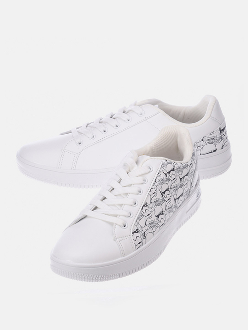 Buy Star Wars Stormtrooper Print Sneakers White For Men | Styli Saudi