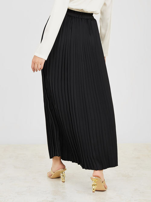 Pleated maxi online skirt new look