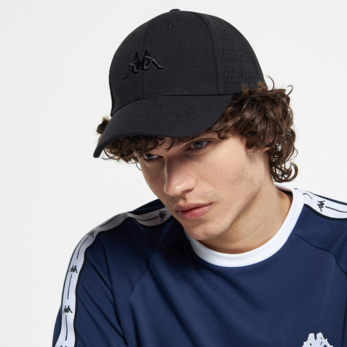 Hook and store loop closure hat