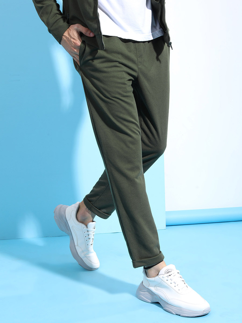 Buy Textured Roll Up Hem Slim Fit Joggers Olive For Men Styli UAE
