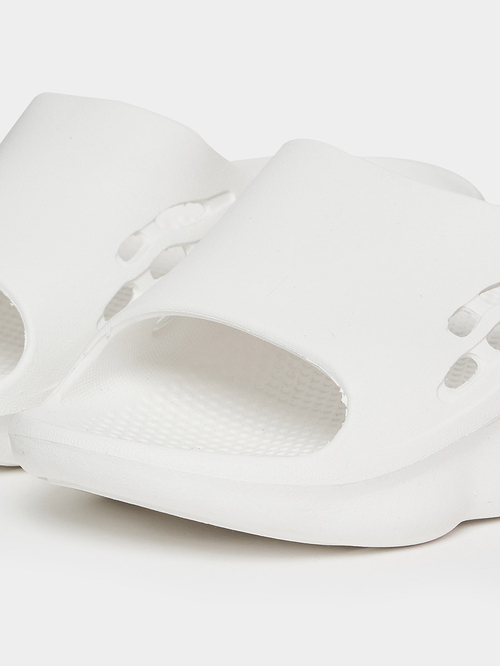 Buy Cloud Walker Textured Sole Slides White For Men Styli Kuwait