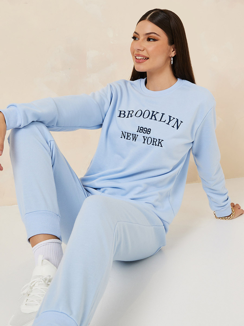 Embroidered slogan sweatshirt new arrivals