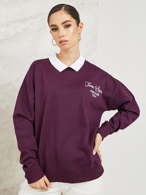 Buy Regular Fit Contrast Rib Collar Sweatshirt with Embroidery Burgundy For Women Styli Saudi
