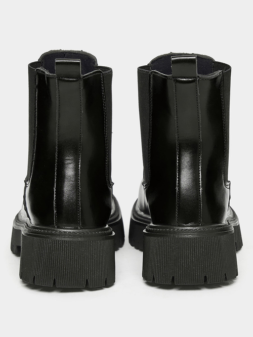 Buy Chunky Sole Slip On Chelsea Boots Black For Women Styli UAE