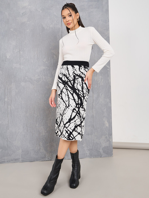 Buy Abstract Graphic Pattern Knit Midi Skirt Multi For Women Styli Saudi