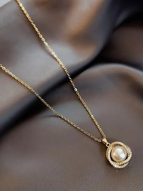 Faux pearl pendant necklace hotsell
