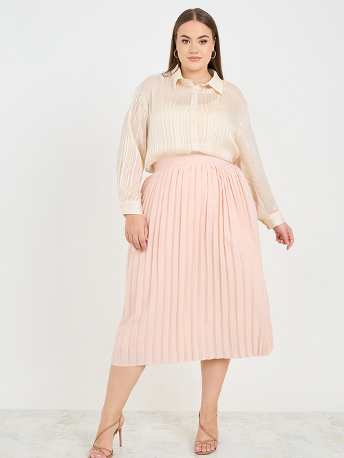 Plus size midi skirt in pink top