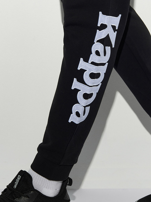 Buy Logo Detail Jogger with Drawstring Closure Black For Men Styli UAE