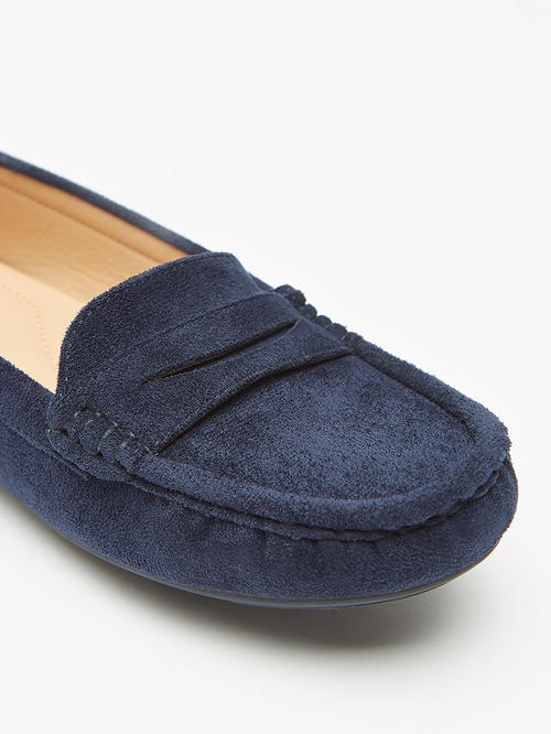 Buy Solid Slip On Moccasins Navy Blue For Women Styli UAE