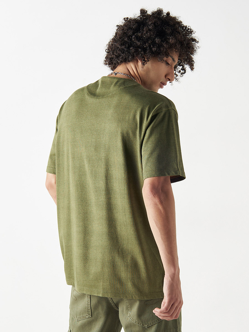 Buy Solid Crew Neck T Shirt with Short Sleeve Green For Men Styli Kuwait