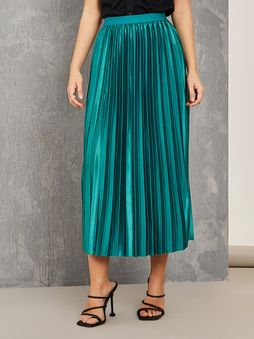 Buy Pleated Shiny Maxi Skirt Green For Women Styli Bahrain