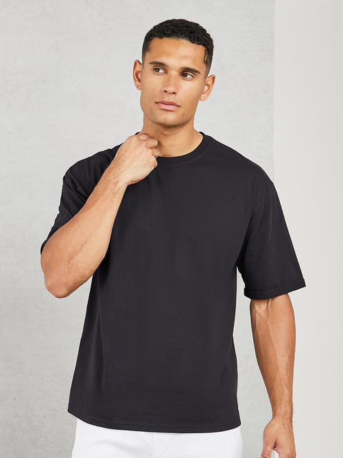 Black t shirt rolled up sleeves hot sale