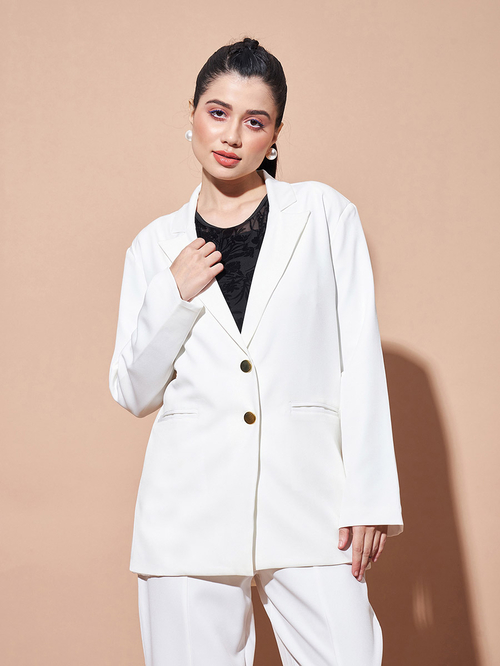 Buy Notch Collar Longline Blazer with Patch Pocket White For Women Styli Saudi