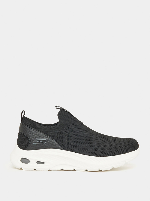 Buy Bobs Unity Walking Shoes Black For Men Styli UAE