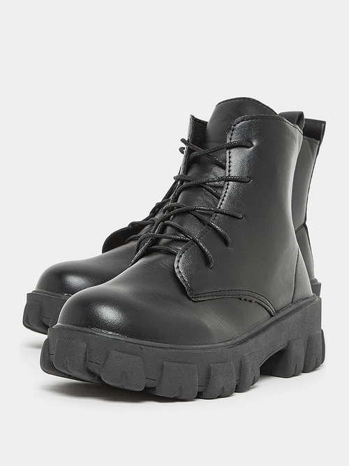 Buy Chunky Platform Lace Up Ankle Boots Black For Women Styli UAE