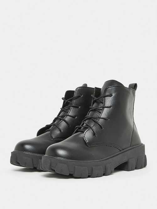 Chunky flat ankle boots outlet