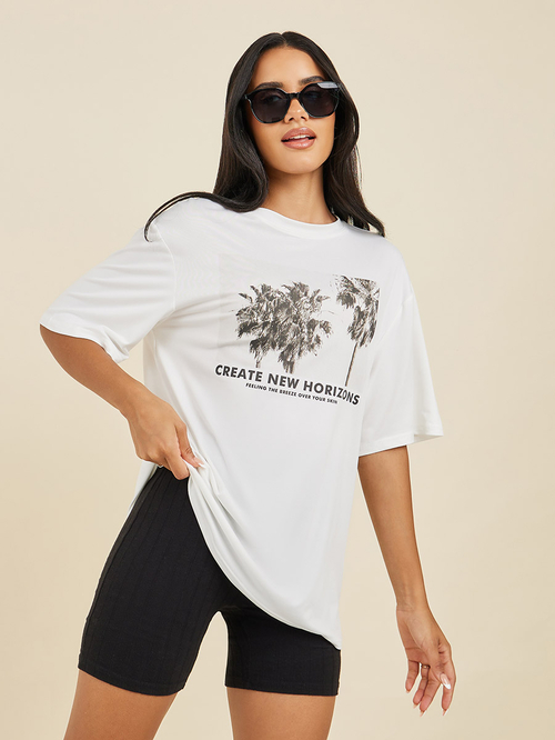 Buy Oversized Front Graphic Print Longline T Shirt White For Women Styli Saudi