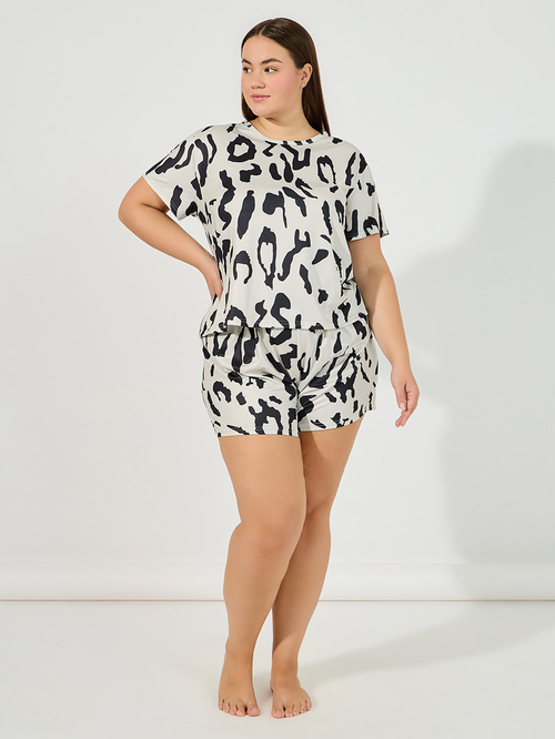 Buy Plus Size Leopard Print T Shirt Shorts Set Multi For Women Styli Saudi