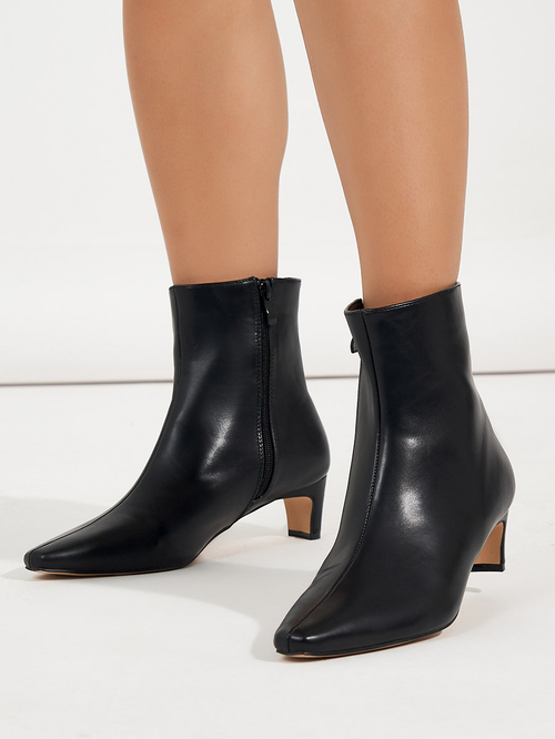 Yendira pointy toe booties best sale