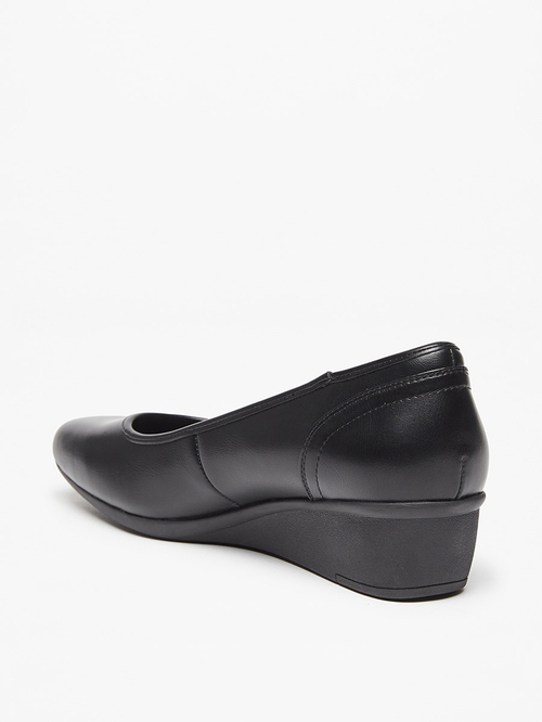 Wedge heel slip on shoes top