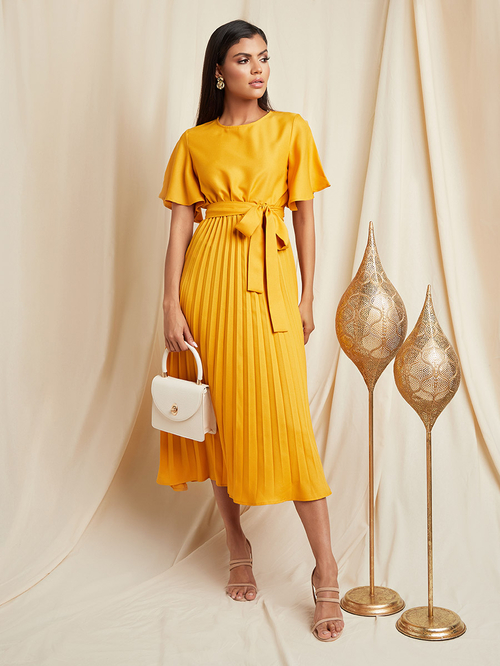 Mustard pleated midi dress outlet
