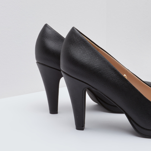 Cone heels outlet