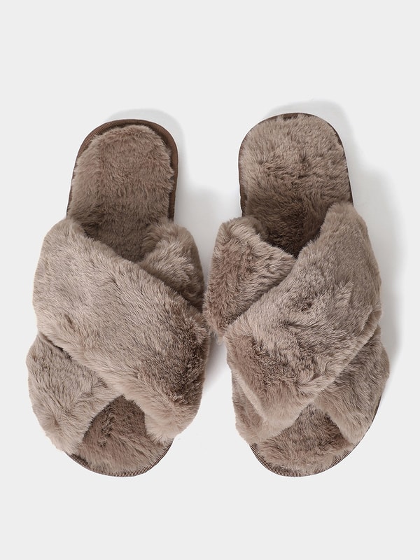 F&f best sale fluffy slippers