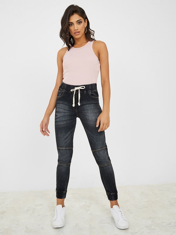 Queen hearts shop jeans jogger