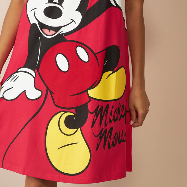 Mickey Mouse Print Sleep T-Shirt Dress For Women at Saudi | Styli Mickey Mouse Print Sleep T-Shirt Dress For Women at Saudi | Styli