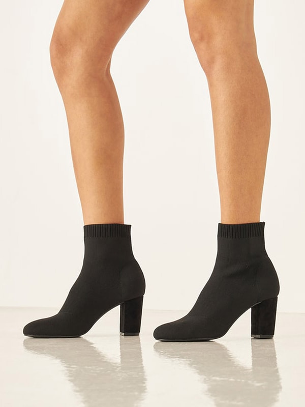 Buy Textured Ankle Boots with Block Heels Black For Women Styli Kuwait