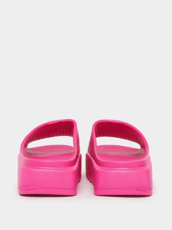 Chunky platform slides online