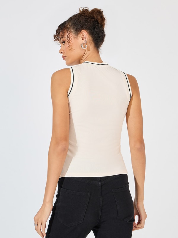 トップス eaphi BUSTIE LINE SLEEVELESS KNIT Buy Knit Sleeveless Top with Contrast Piping Off White For