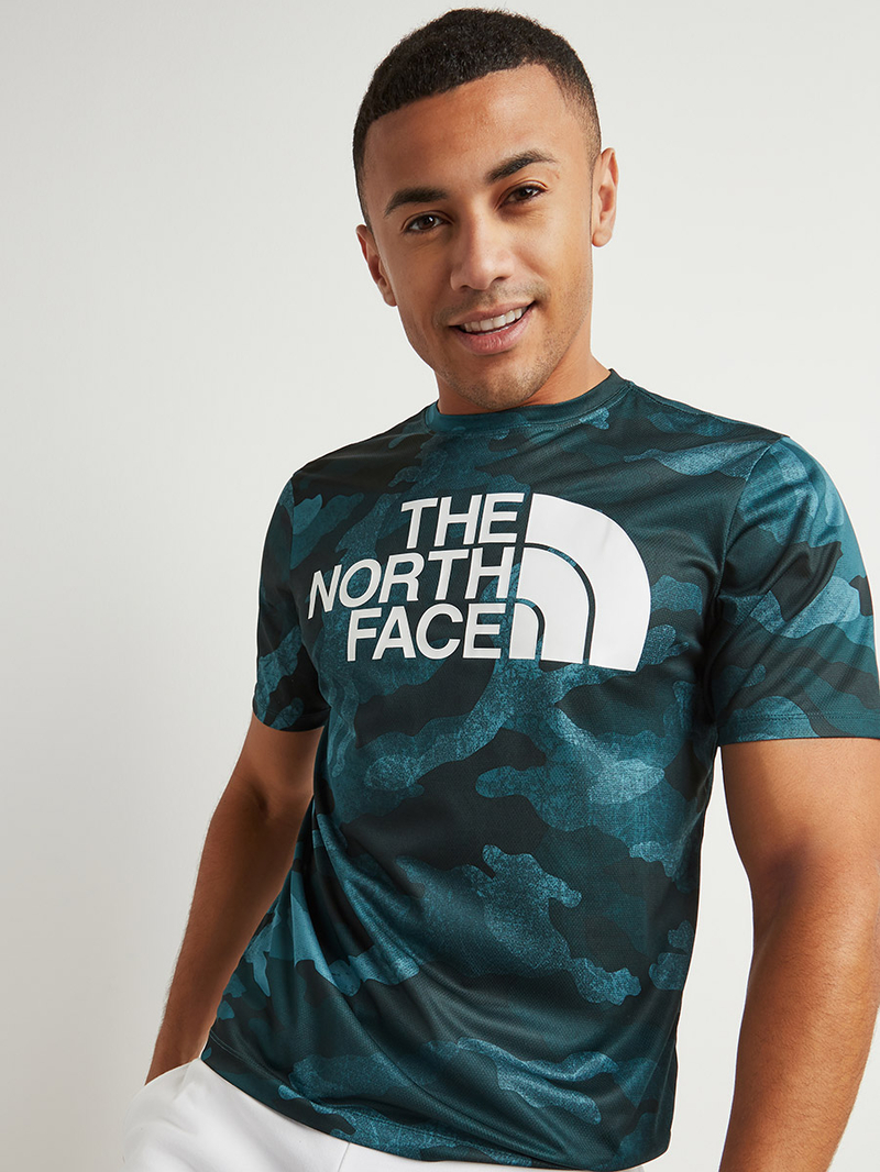 【英国限定】The North Face Camo Logo Exclusive T-Shirt The North Face Mens T Shirts TNF Camo Box Logo Cotton