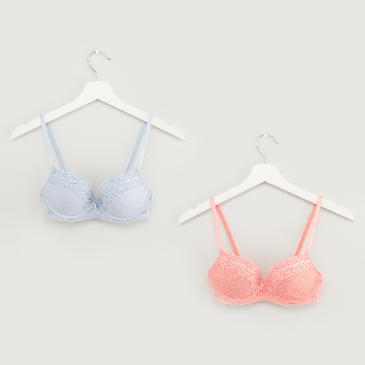 Pack of 2 - Padded Non-Wired Bonded Seamless T-Shirt Bra