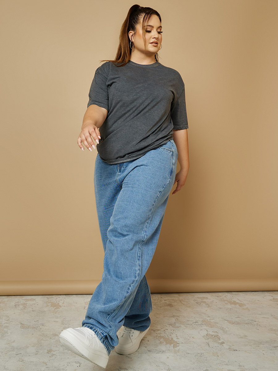 Oversized T Shirt With Mom Jeans Mom Jeans With Baggy Shirt Light