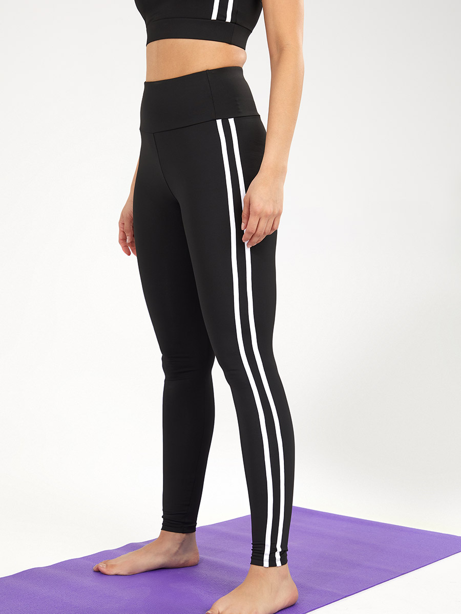 Long Sleeves Contrast Underband Top and Flare Leggings
