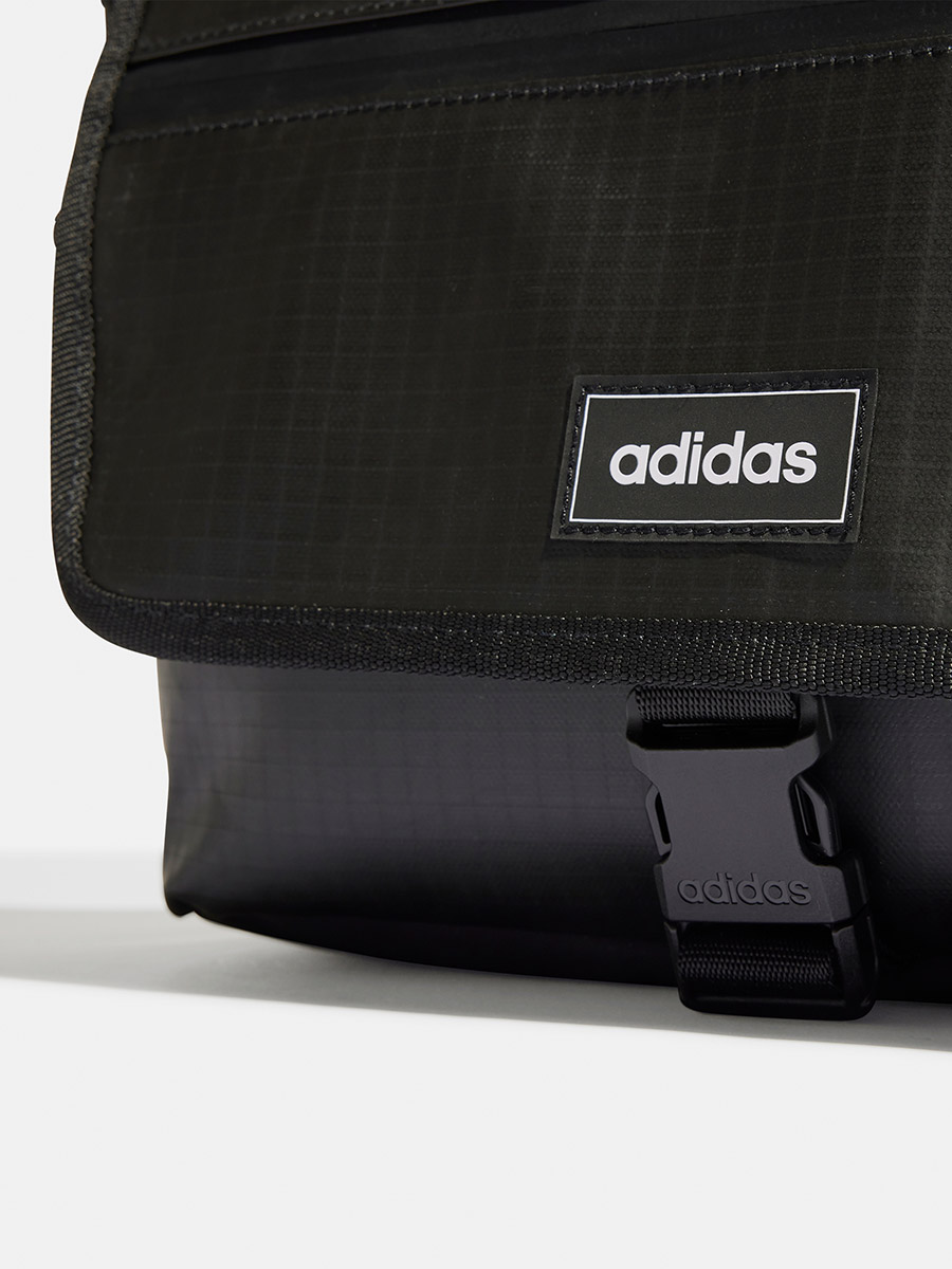 adidas Performance Essentials Logo Shoulder Bag - Shoulder bags - Boozt.com