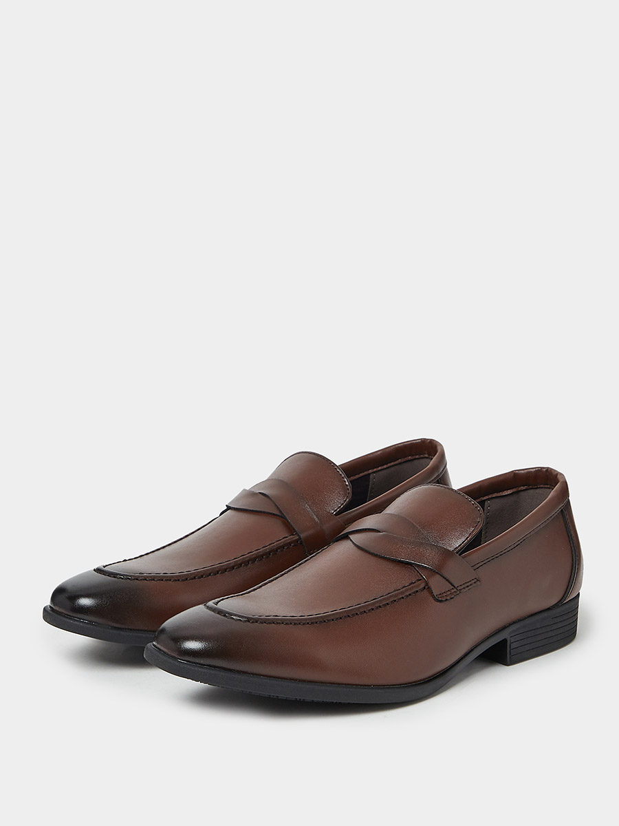 Buy Pointed Toe Workwear Loafers Brown For Men Styli Kuwait