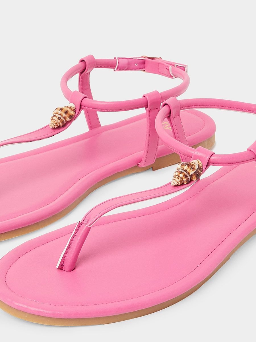 Buy Shell Accent T-Strap Flat Sandals Pink For Women | Styli Bahrain