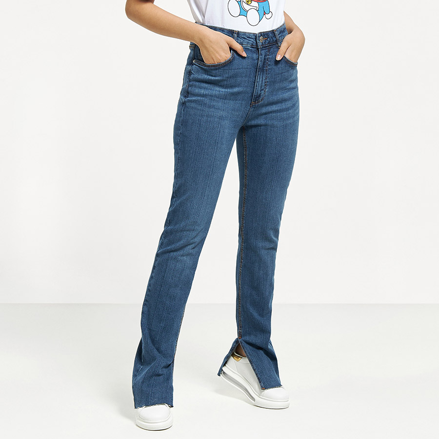 Buy Side Slit Detail Flared Jeans Blue For Women Styli Bahrain Special ...
