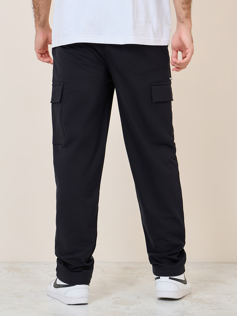 Buy Relaxed Fit Cargo Jogger with Contrast Stitch Black For Men Styli UAE