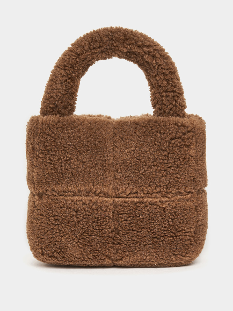 DIY WINTER PURSE BAG TUTORIAL // Cute Faux Fur Bag With Pockets Inside -  YouTube