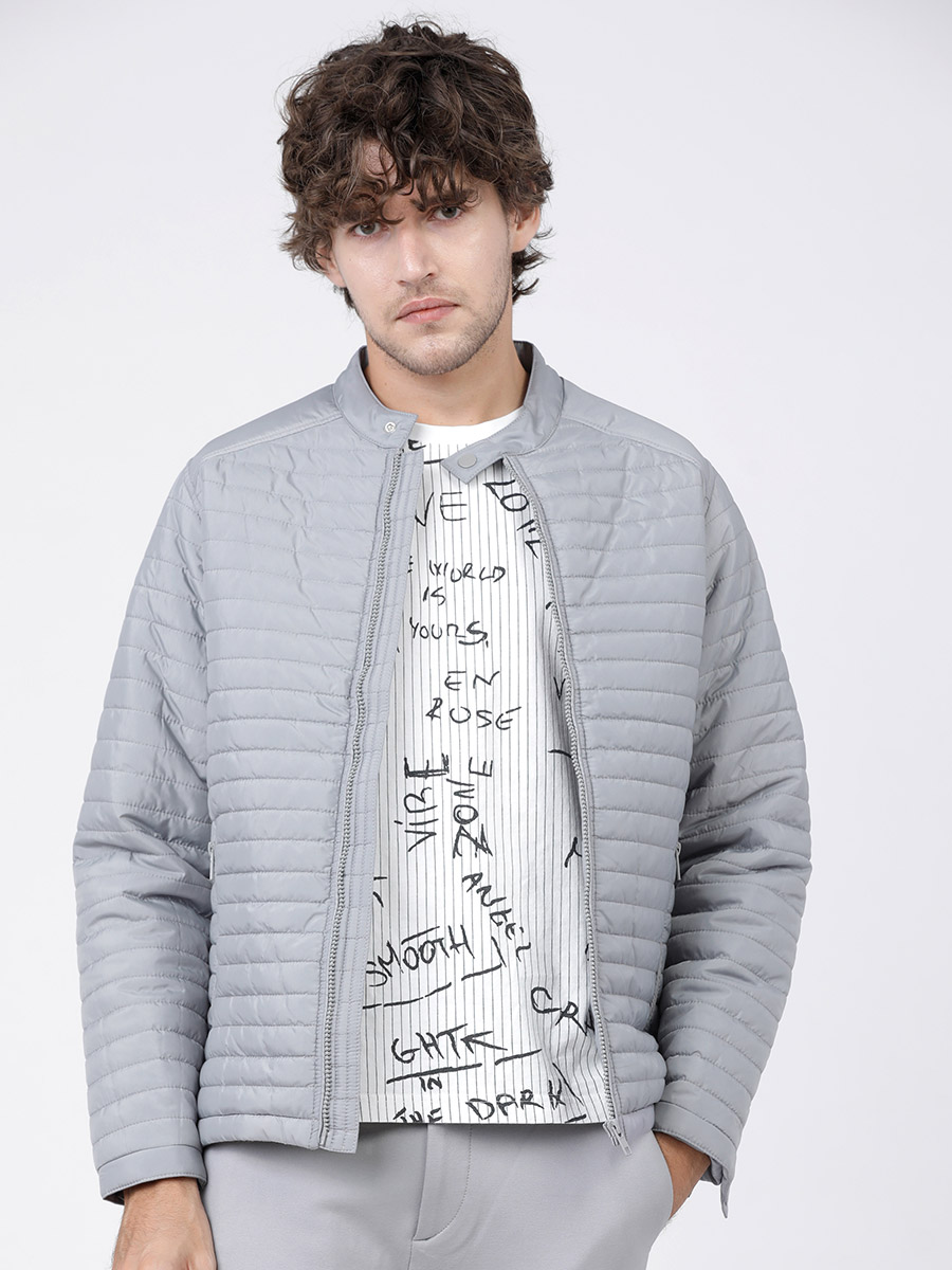 Solid Puffer Jacket With Zip Closure For Men at Bahrain Styli
