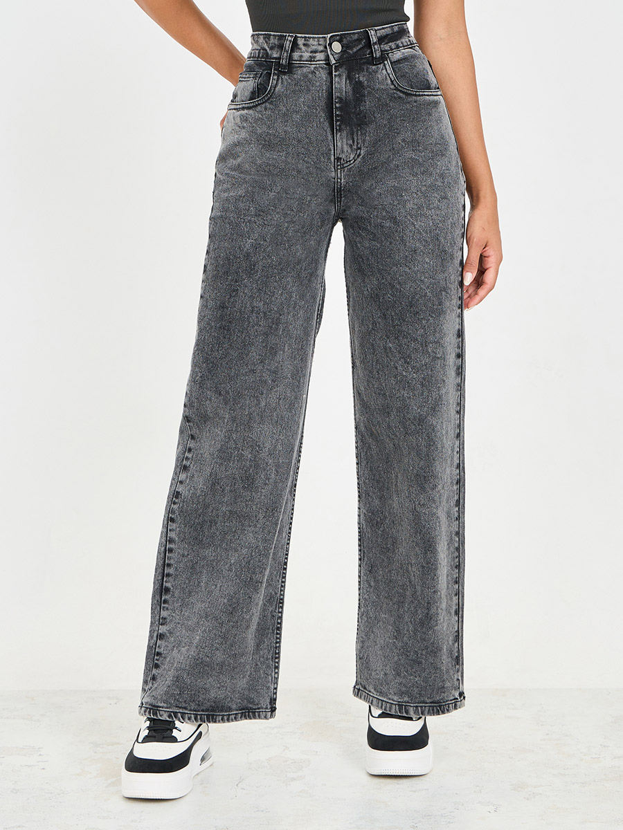 Straight Fit High-Rise Jeans
