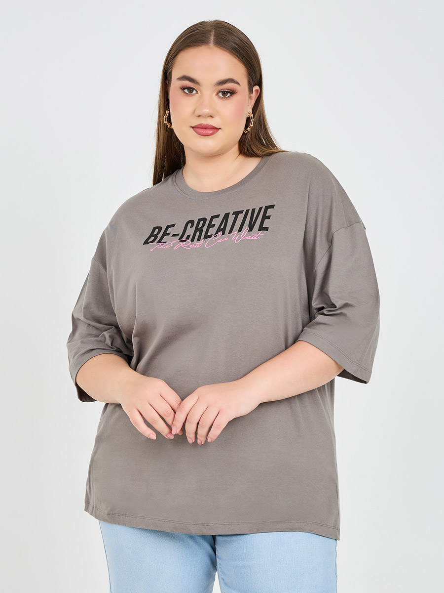 Buy Plus Oversized Embroidered Slogan Drop Shoulder T-Shirt Charcoal For Women | Styli Saudi